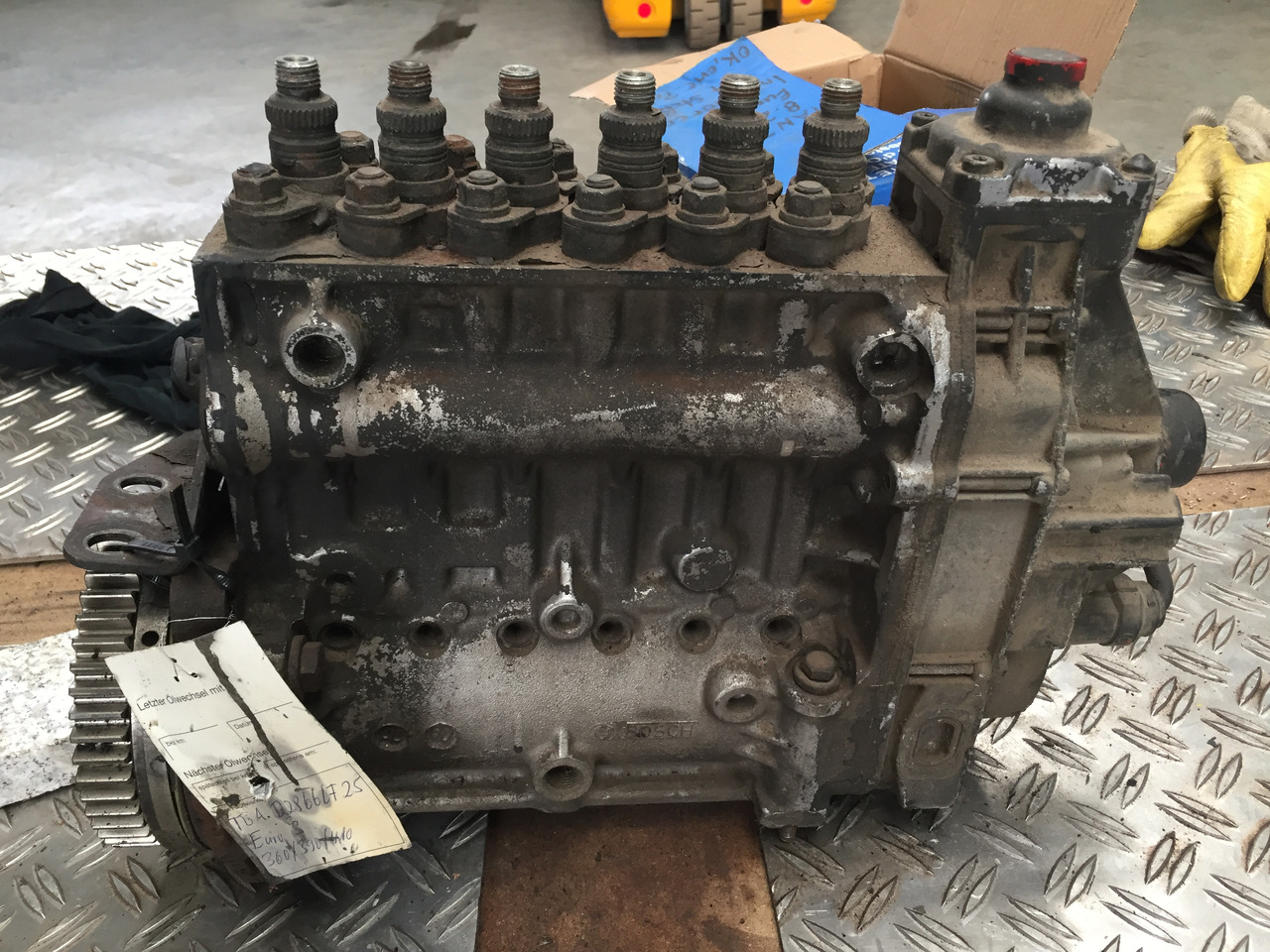 Gebrauchte Einspritzpumpe MAN TGA 2866, LF25, 6 Zylinder, TGA 360, 390, 410 - Пумпа за гориво за Камион: слика 5 Gebrauchte Einspritzpumpe MAN TGA 2866, LF25, 6 Zylinder, TGA 360, 390, 410 - Пумпа за гориво за Камион: слика 5