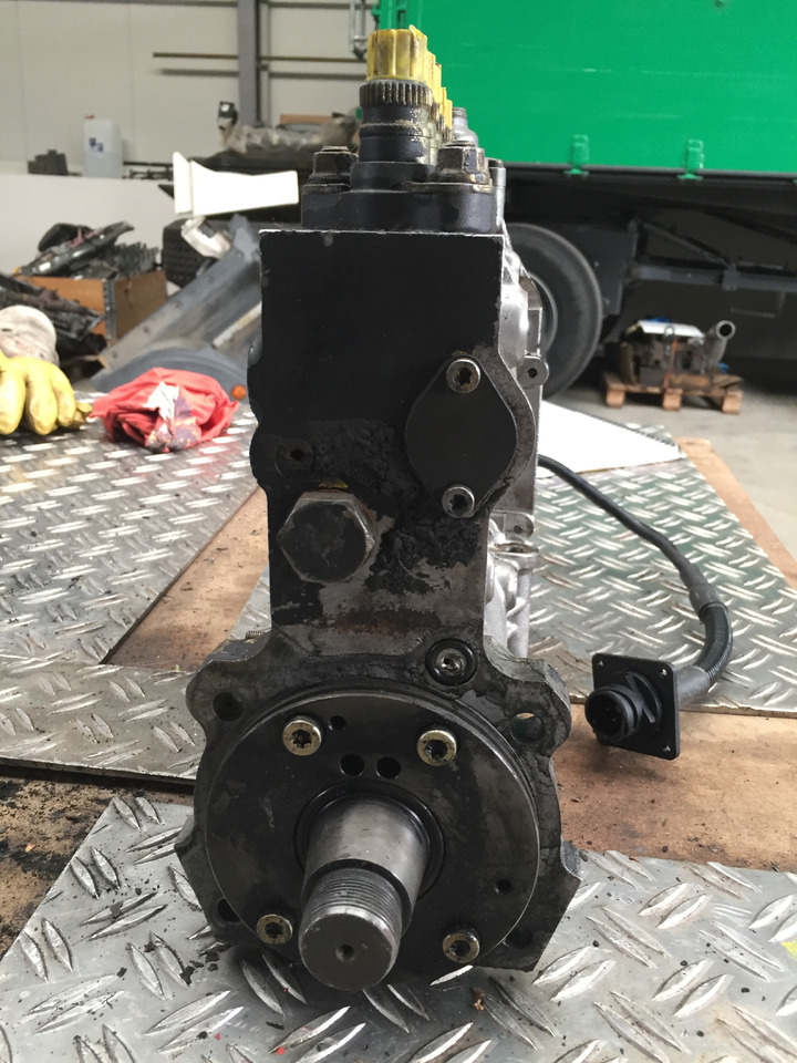 Gebrauchte Einspritzpumpe MAN TGA, 5 Zylinder, Bosch - Nr. : 0402 795 204, MAN 59.11103 - 7538 - Пумпа за гориво за Камион: слика 5 Gebrauchte Einspritzpumpe MAN TGA, 5 Zylinder, Bosch - Nr. : 0402 795 204, MAN 59.11103 - 7538 - Пумпа за гориво за Камион: слика 5