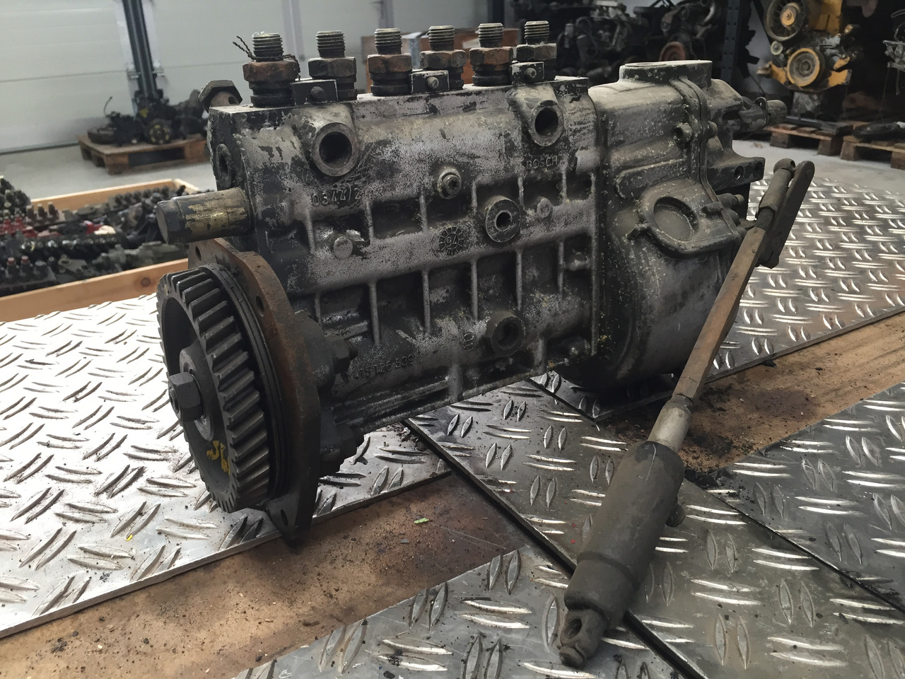 Gebrauchte Einspritzpumpe MB 814, Typ : OM 366, Bosch - Nr. : 0400 846 522 - Пумпа за гориво за Камион: слика 5 Gebrauchte Einspritzpumpe MB 814, Typ : OM 366, Bosch - Nr. : 0400 846 522 - Пумпа за гориво за Камион: слика 5