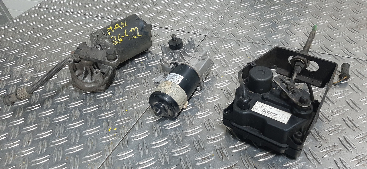 Gebrauchte Scheibenwischer - Motoren, MAN 26.422, DB, Artikel - Nr. : 81.99999 - 9999 - Бришач за Камион: слика 2 Gebrauchte Scheibenwischer - Motoren, MAN 26.422, DB, Artikel - Nr. : 81.99999 - 9999 - Бришач за Камион: слика 2