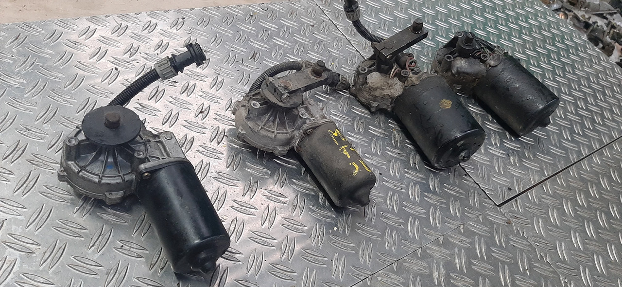 Gebrauchte Scheibenwischer - Motoren, MAN F90, DB, Artikel - Nr. : 81.99999 - 9999 - Бришач за Камион: слика 2 Gebrauchte Scheibenwischer - Motoren, MAN F90, DB, Artikel - Nr. : 81.99999 - 9999 - Бришач за Камион: слика 2