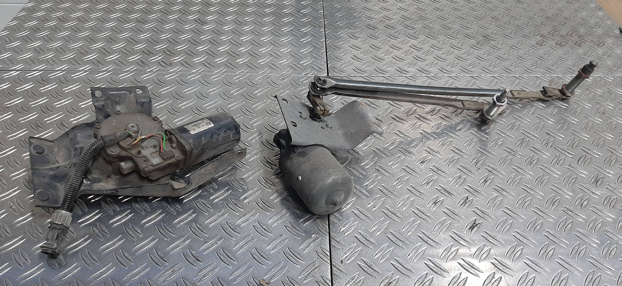 Gebrauchter DB 808 und MAN F 2000 Wischermotor mit Gestänge , Artikel - Nr. : 81.99999 - 9999 - Бришач за Камион: слика 4 Gebrauchter DB 808 und MAN F 2000 Wischermotor mit Gestänge , Artikel - Nr. : 81.99999 - 9999 - Бришач за Камион: слика 4