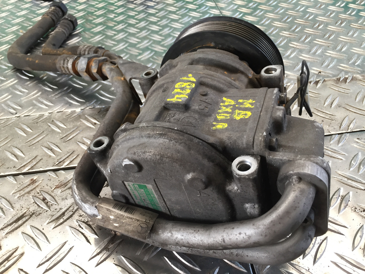 Gebrauchter Klimakompressor MB Axor 1824, Motor Typ : OM 906 LA, Artikel - Nr. : A 906 230 01 11 - Компресор на клима уред за Камион: слика 3 Gebrauchter Klimakompressor MB Axor 1824, Motor Typ : OM 906 LA, Artikel - Nr. : A 906 230 01 11 - Компресор на клима уред за Камион: слика 3