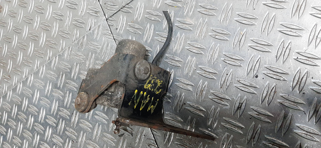 Gebrauchter MAN 19.232, F 90 Wischermotor, Artikel - Nr. : 81.99999 - 9999 - Бришач за Камион: слика 4 Gebrauchter MAN 19.232, F 90 Wischermotor, Artikel - Nr. : 81.99999 - 9999 - Бришач за Камион: слика 4