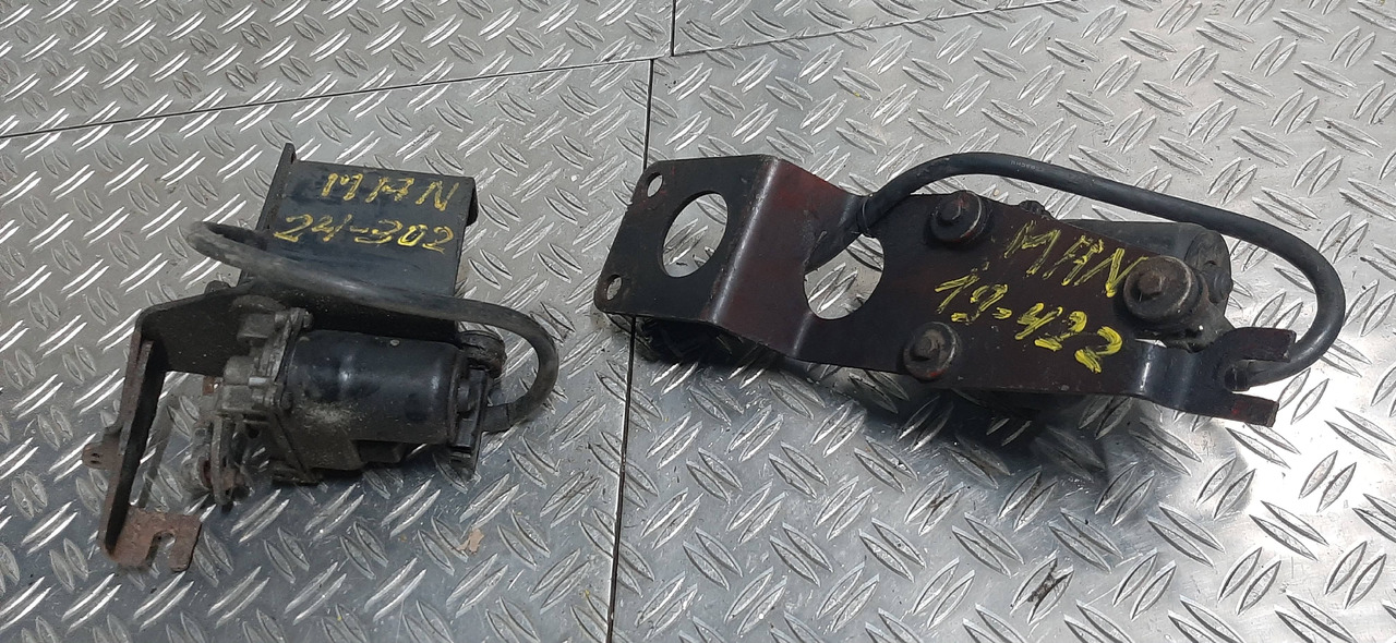 Gebrauchter MAN 19.422 und 24.302 Wischermotor, Artikel - Nr. : 81.99999 - 9999 - Бришач за Камион: слика 1 Gebrauchter MAN 19.422 und 24.302 Wischermotor, Artikel - Nr. : 81.99999 - 9999 - Бришач за Камион: слика 1