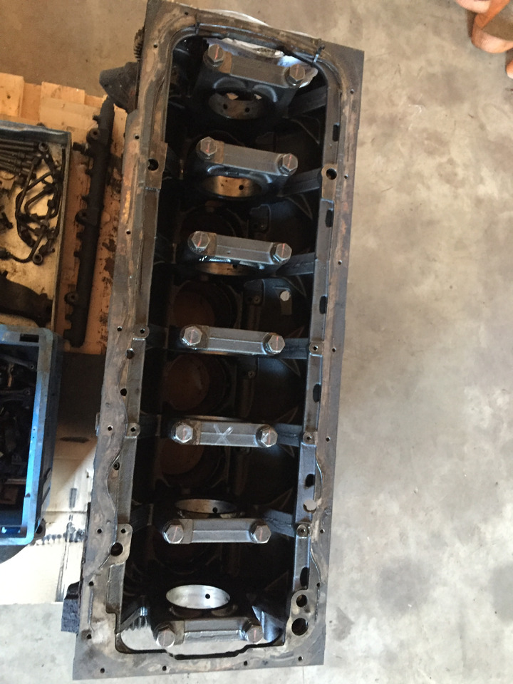 Gebrauchter Motorblock MAN TGA 19.440, Euro 4, Typ : D 2066 LF 31, Artikel - Nr. : 51.01102 - 6432 - Блок на цилиндерот за Камион: слика 4 Gebrauchter Motorblock MAN TGA 19.440, Euro 4, Typ : D 2066 LF 31, Artikel - Nr. : 51.01102 - 6432 - Блок на цилиндерот за Камион: слика 4