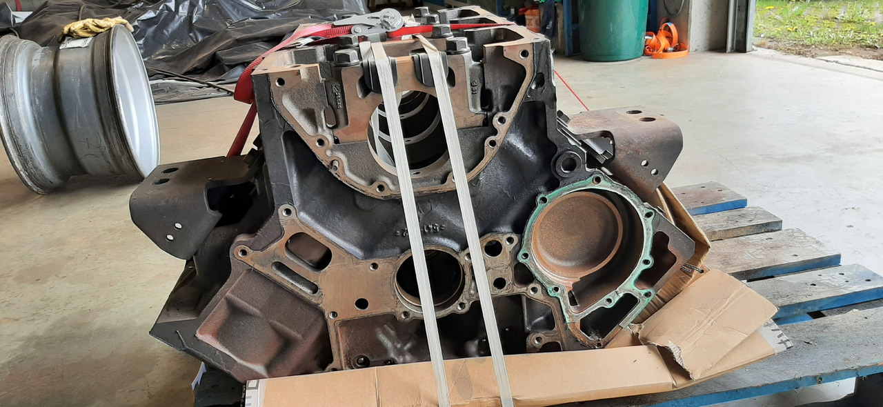 Gebrauchter Motorblock MB Actros 1844, Euro 5, Typ : OM 501 LA, Artikel - Nr. : A 541 010 21 05 - Блок на цилиндерот за Камион: слика 2 Gebrauchter Motorblock MB Actros 1844, Euro 5, Typ : OM 501 LA, Artikel - Nr. : A 541 010 21 05 - Блок на цилиндерот за Камион: слика 2