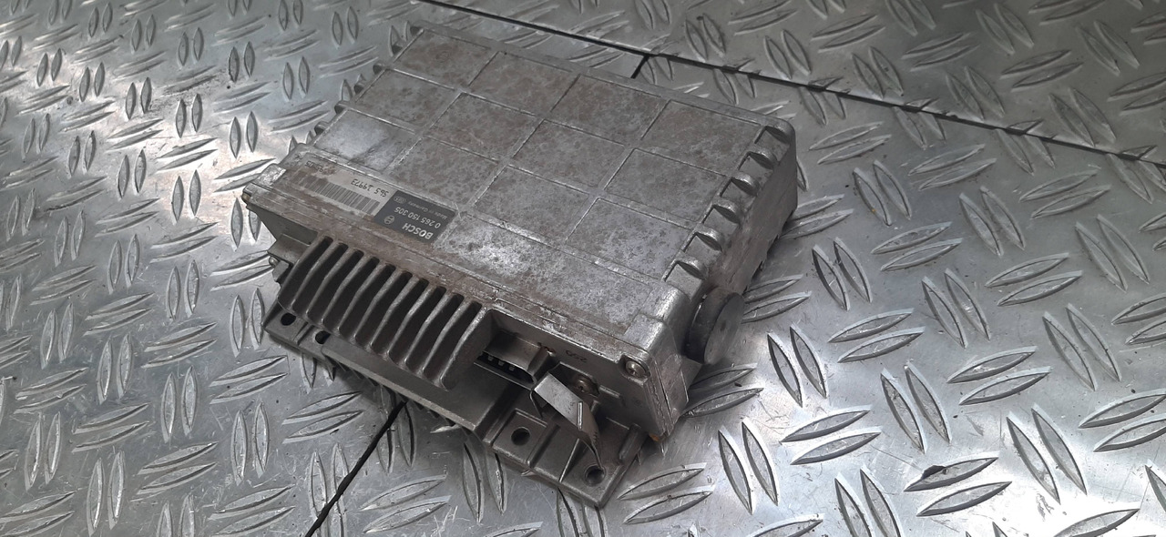 Gebrauchtes BOSCH Steuergerät ABS / ASR , Artikel - Nr. : 0 265 150 305 - Единица за контрола за Камион: слика 2 Gebrauchtes BOSCH Steuergerät ABS / ASR , Artikel - Nr. : 0 265 150 305 - Единица за контрола за Камион: слика 2