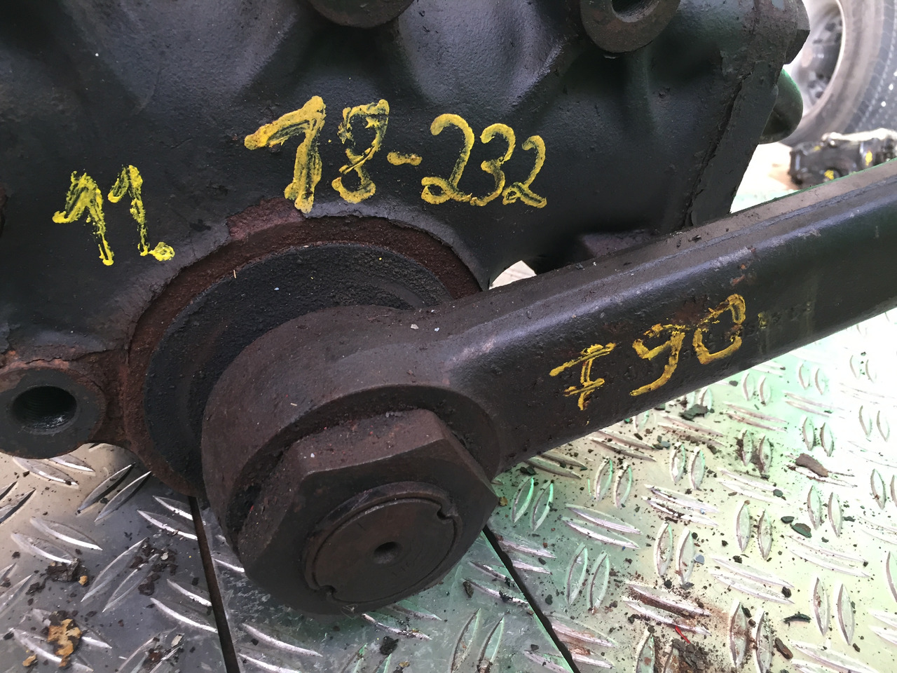 Gebrauchtes Lenkgetriebe MAN F 90, 18.232, Artikel - Nr.: 81.9999 - 9999 - Управувачки механизам за Камион: слика 4 Gebrauchtes Lenkgetriebe MAN F 90, 18.232, Artikel - Nr.: 81.9999 - 9999 - Управувачки механизам за Камион: слика 4