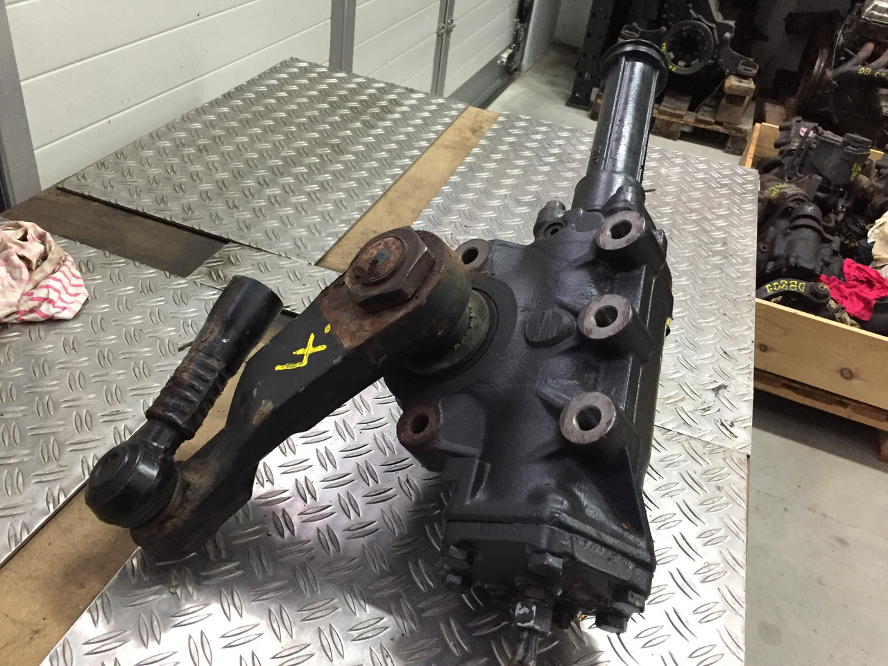 Gebrauchtes Lenkgetriebe MAN TGX 26.480 XXL, Artikel - Nr.: 81.46200 - 6541 - Управувачки механизам за Камион: слика 5 Gebrauchtes Lenkgetriebe MAN TGX 26.480 XXL, Artikel - Nr.: 81.46200 - 6541 - Управувачки механизам за Камион: слика 5