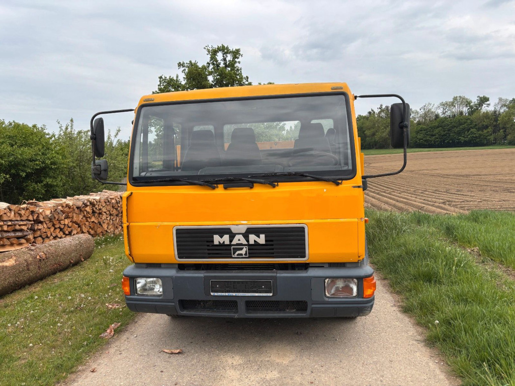 MAN 8.224 L 2000 - Камион со платформа: слика 3 MAN 8.224 L 2000 - Камион со платформа: слика 3