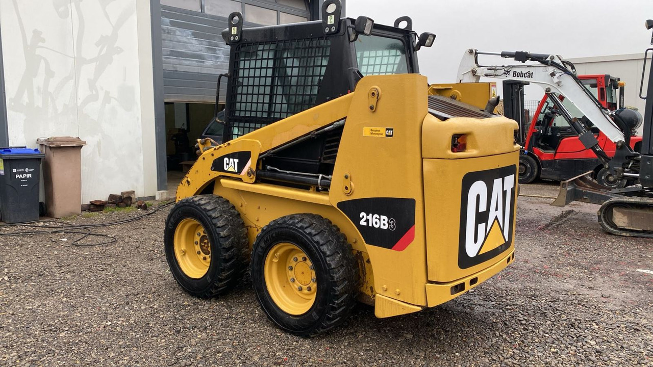 CAT 216, freza, mogučnost najma - Натоварувач: слика 2 CAT 216, freza, mogučnost najma - Натоварувач: слика 2