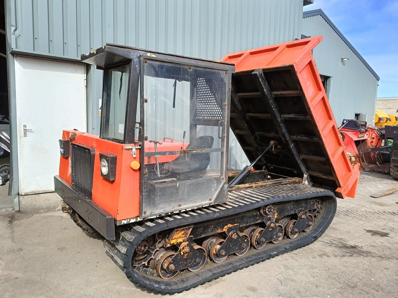 MOROOKA - Истоварувач со гасеници: слика 1 MOROOKA - Истоварувач со гасеници: слика 1