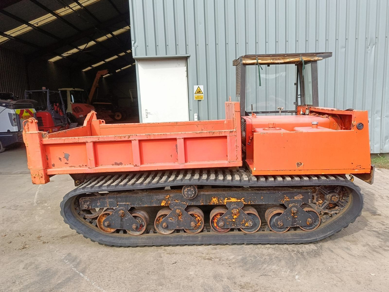 MOROOKA - Истоварувач со гасеници: слика 4 MOROOKA - Истоварувач со гасеници: слика 4