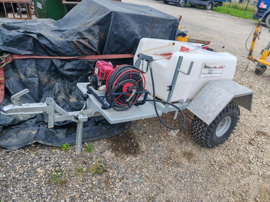 Tank na prikolici - Градежна опрема, Приколка: слика 1 Tank na prikolici - Градежна опрема, Приколка: слика 1