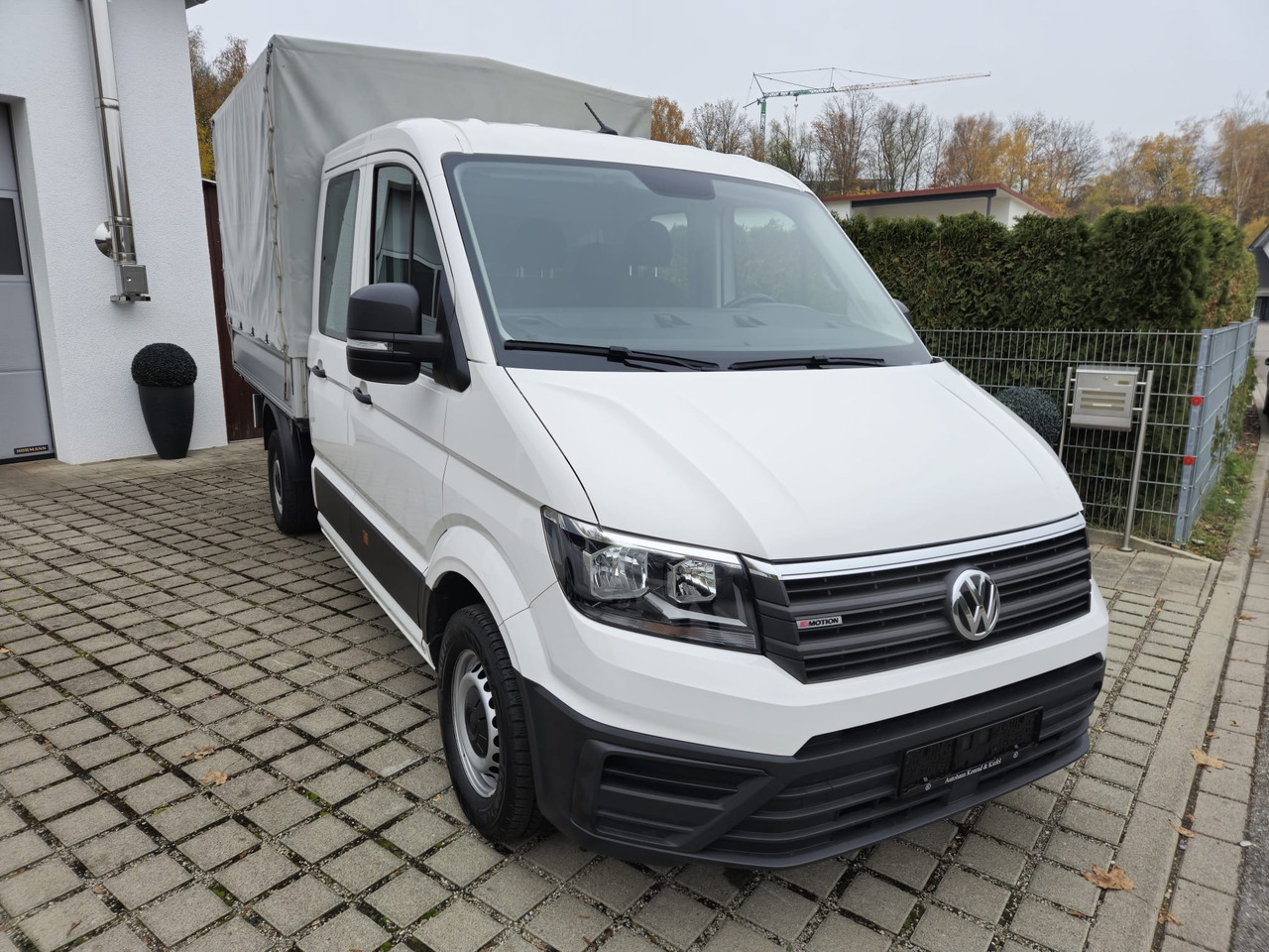 VOLKSWAGEN Crafter Pritsche 35 DOKA mittellang 4MOTION - Комбе со церада: слика 2 VOLKSWAGEN Crafter Pritsche 35 DOKA mittellang 4MOTION - Комбе со церада: слика 2