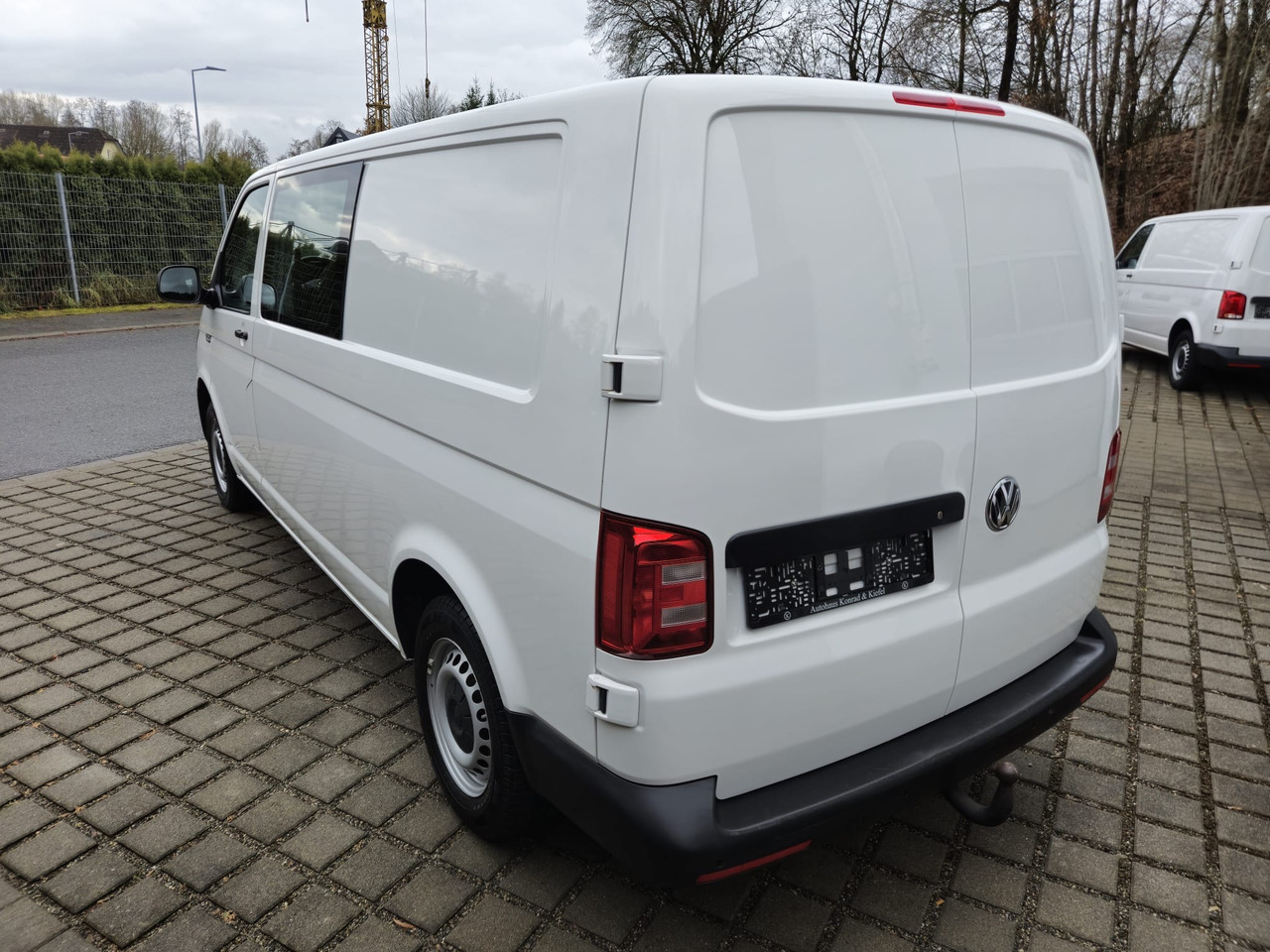 VOLKSWAGEN T6 Transporter Mixto LR 6-Sitzer/Standheiz./PDC - Товарно комбе: слика 5 VOLKSWAGEN T6 Transporter Mixto LR 6-Sitzer/Standheiz./PDC - Товарно комбе: слика 5