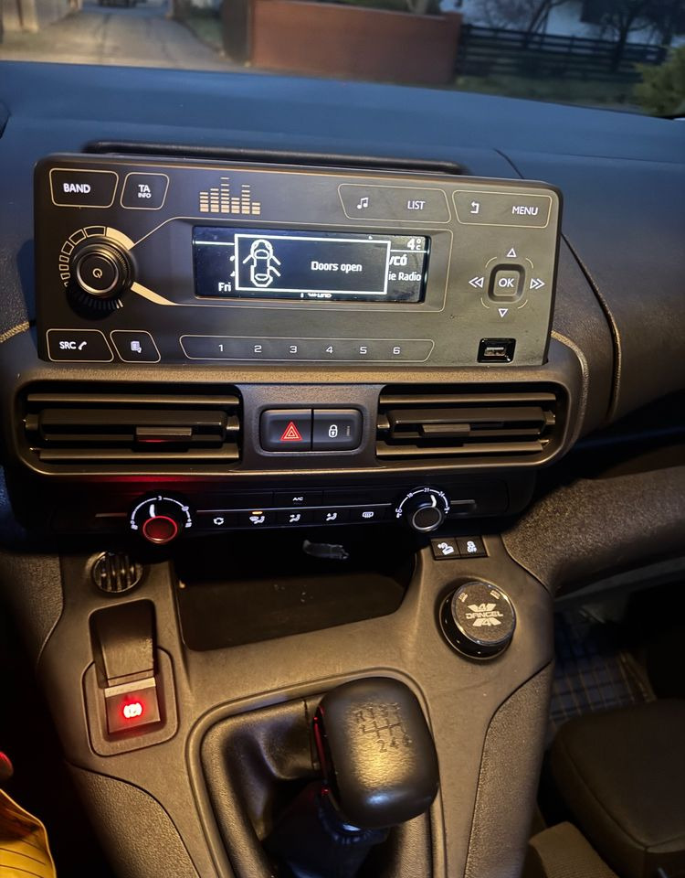 Товарно комбе Peugeot Partner 4x4 / Dangel / Vat1/ Aso 100%/ fv23%/ Ford /Opel/Mercedes: слика 18