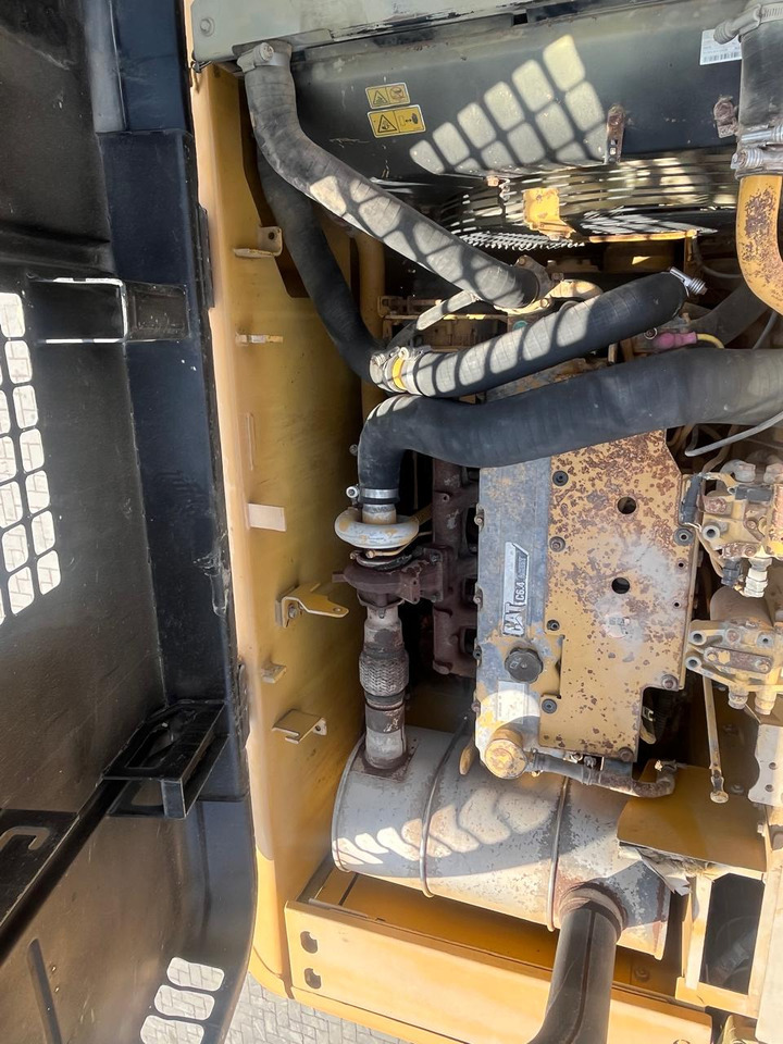 CATERPILLAR 323DL - Багер гасеничар: слика 2 CATERPILLAR 323DL - Багер гасеничар: слика 2