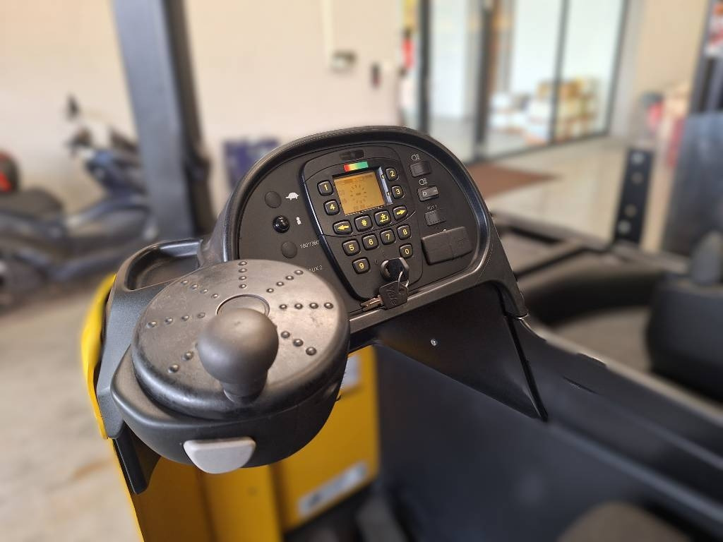 Вилушкар со подигнување Yale MR 14: слика 8