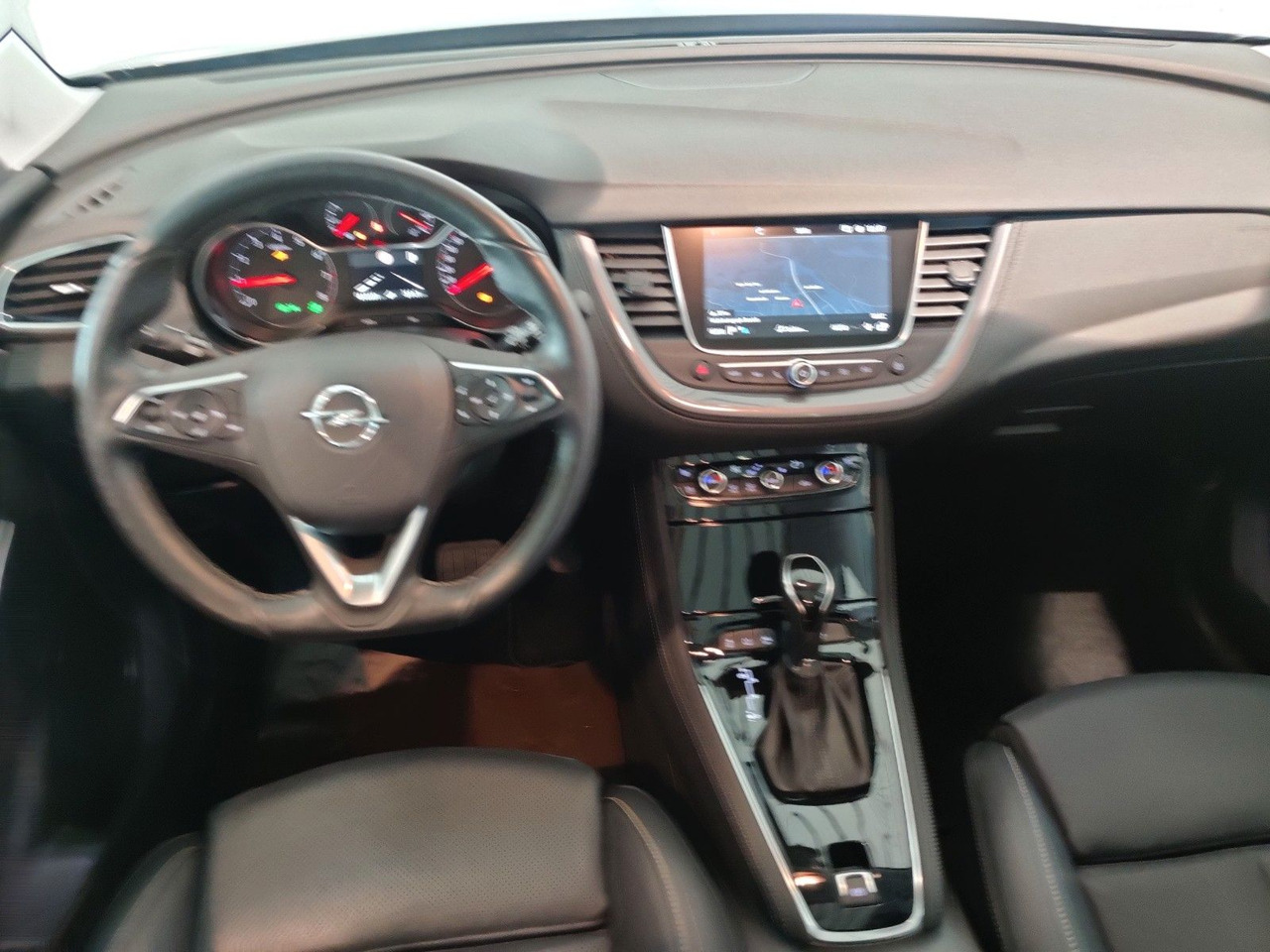 SUV Opel Grandland X 1,2 Business Inno. Navi Leder PDC DAB LED: слика 9