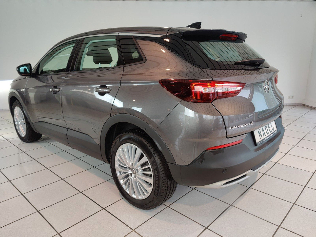 SUV Opel Grandland X 1,2 Business Inno. Navi Leder PDC DAB LED: слика 6