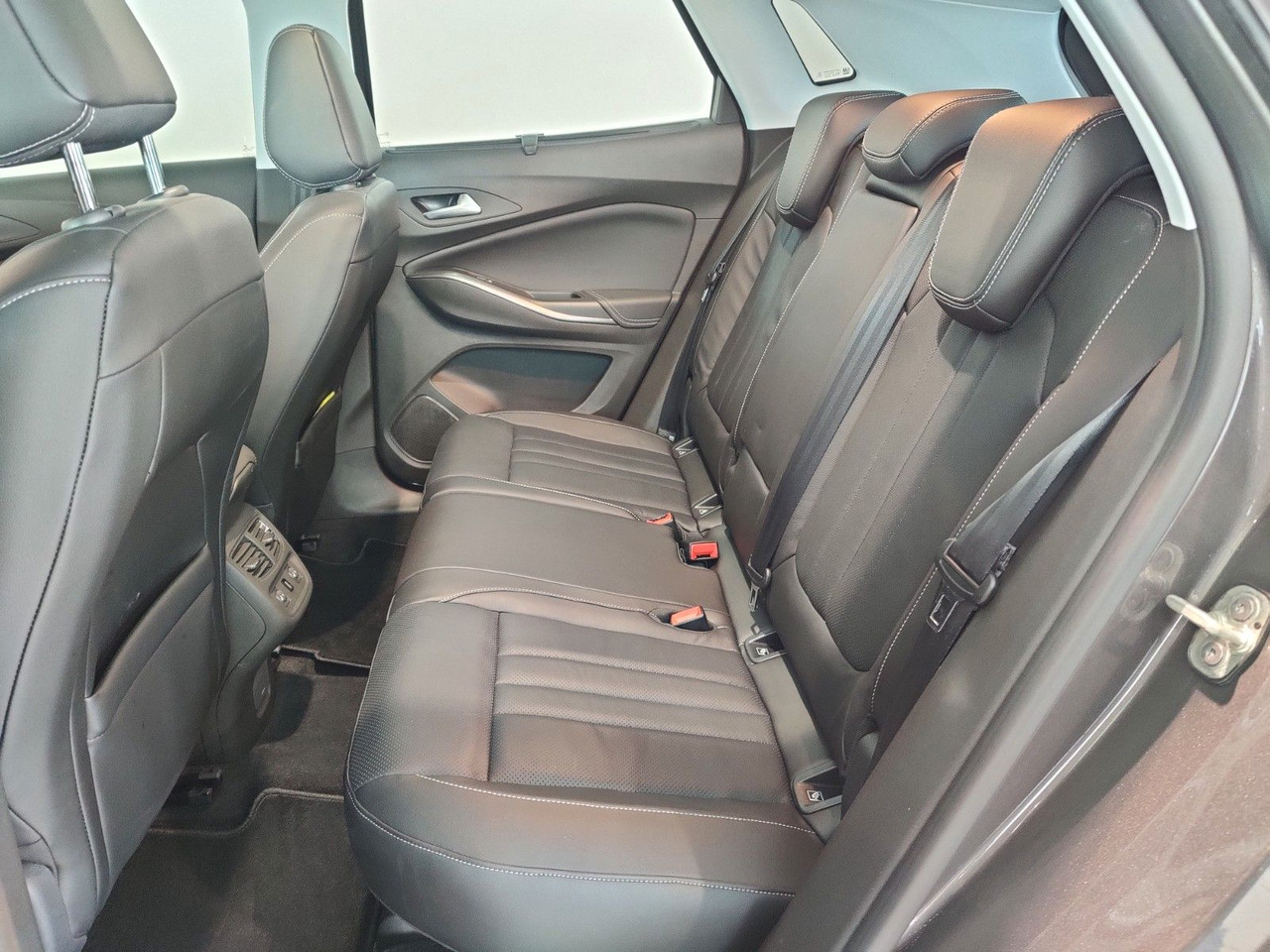 SUV Opel Grandland X 1,2 Business Inno. Navi Leder PDC DAB LED: слика 12