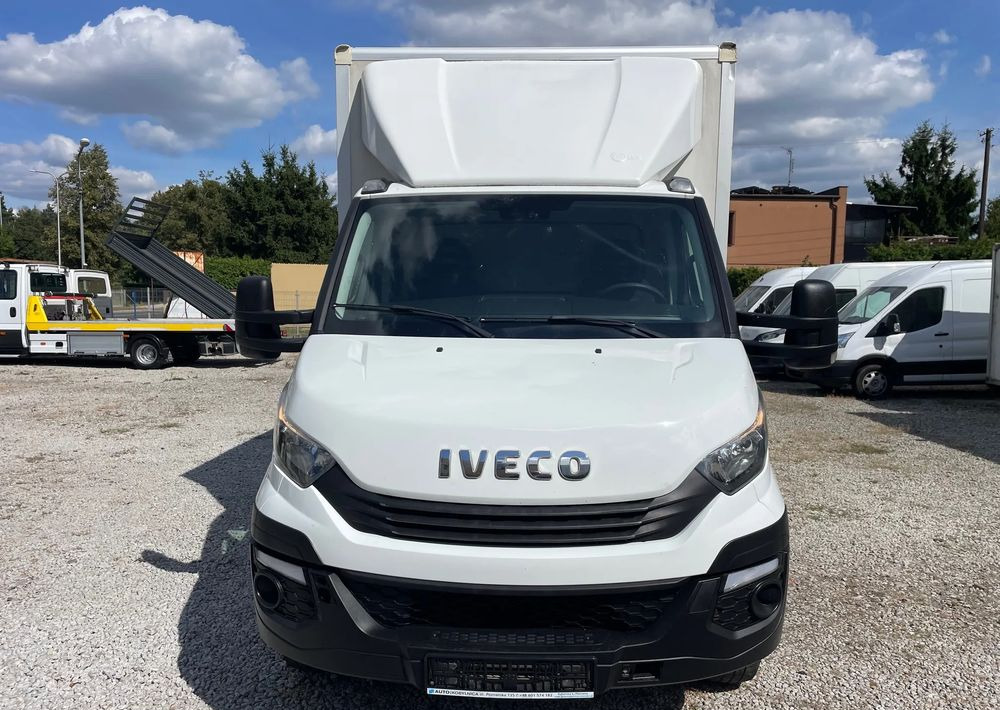 Iveco Daily 72c18 Kontener winda 2017r - Комбе фургон: слика 2 Iveco Daily 72c18 Kontener winda 2017r - Комбе фургон: слика 2