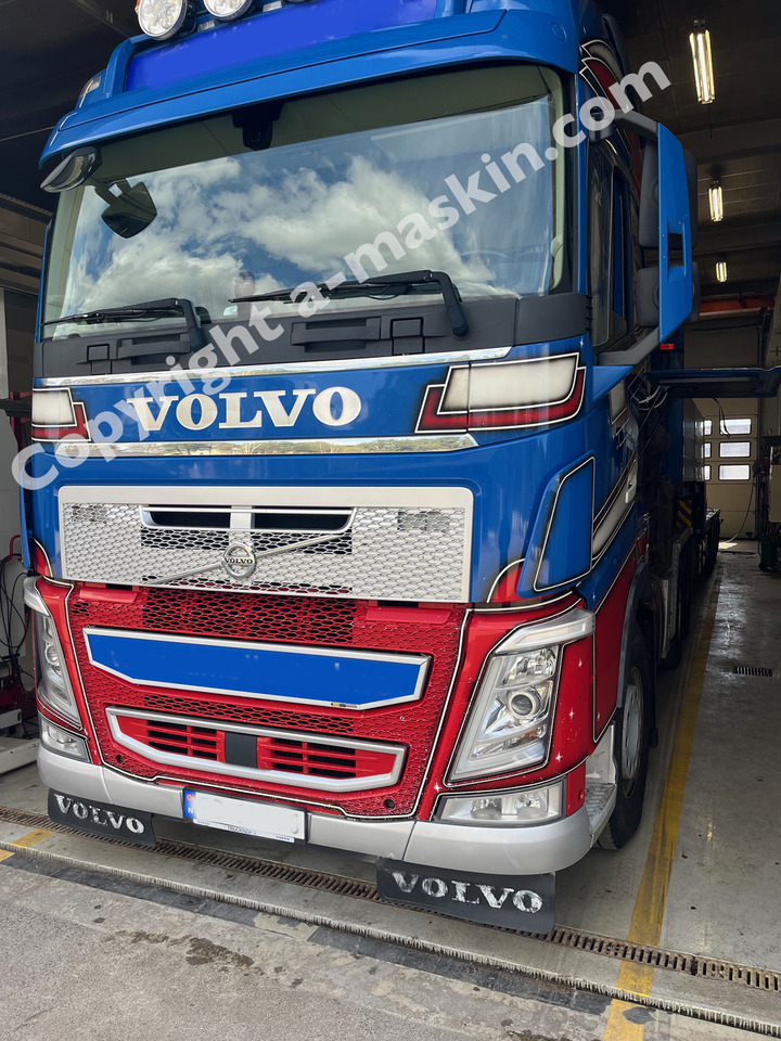 VOLVO FH 540 - Камион со платформа, Камион со кран: слика 2 VOLVO FH 540 - Камион со платформа, Камион со кран: слика 2