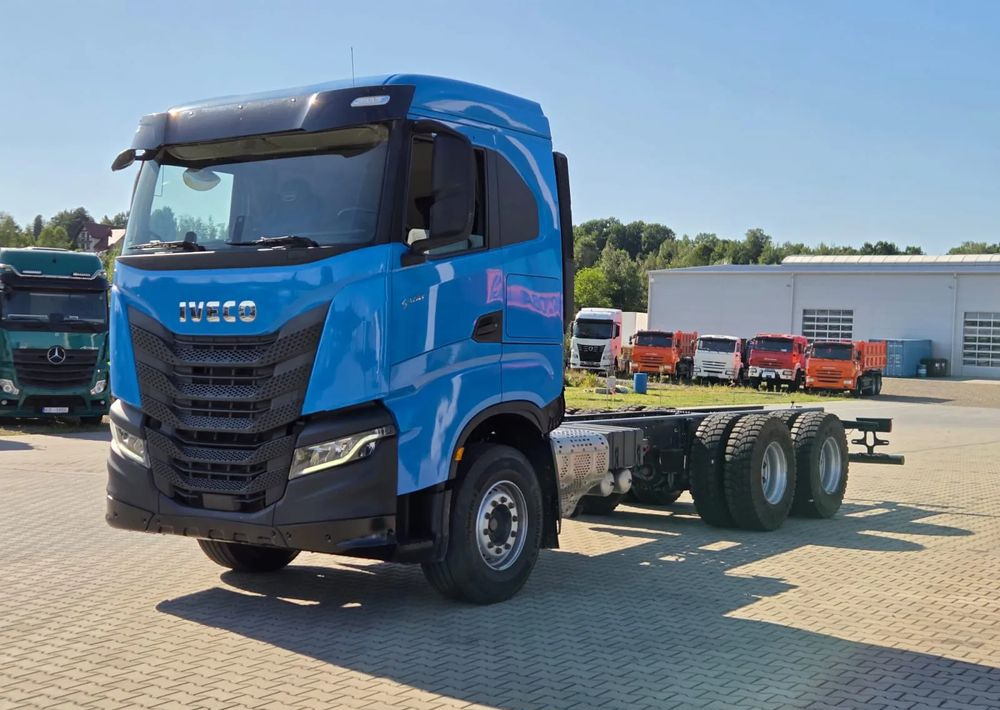 Iveco S-WAY - Камион со кабинска шасија: слика 1 Iveco S-WAY - Камион со кабинска шасија: слика 1