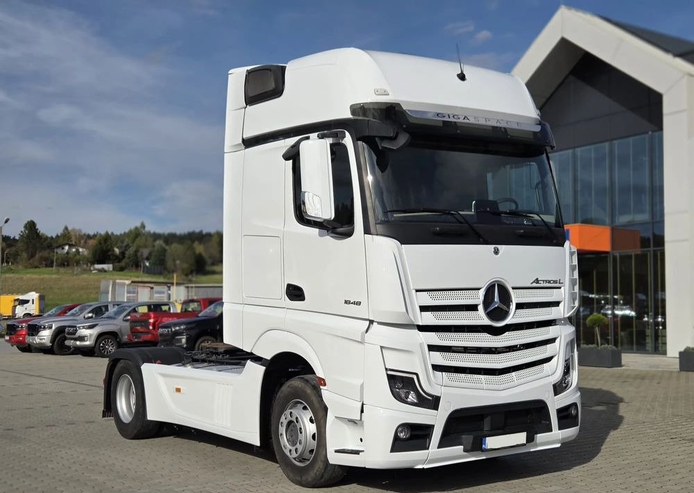 Mercedes-Benz ACTROS 1848 GIGA SPACE - Камион влекач: слика 2 Mercedes-Benz ACTROS 1848 GIGA SPACE - Камион влекач: слика 2