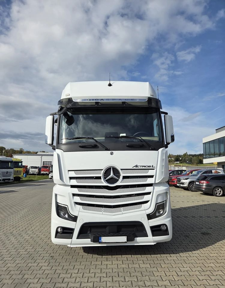 Mercedes-Benz ACTROS 1848 GIGA SPACE - Камион влекач: слика 5 Mercedes-Benz ACTROS 1848 GIGA SPACE - Камион влекач: слика 5