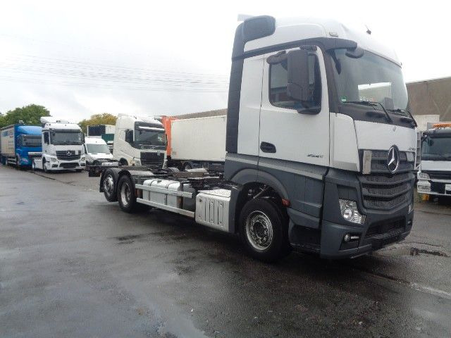 Mercedes-Benz 2545 Standard, Multi, Retarder, deut. Auto - Транспортер на контејнер/ Камион со променливо тело: слика 2 Mercedes-Benz 2545 Standard, Multi, Retarder, deut. Auto - Транспортер на контејнер/ Камион со променливо тело: слика 2