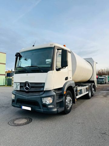 Mercedes-Benz Antos 2533 2532/KEINE 36,42,45 - Вакуумски камион: слика 2 Mercedes-Benz Antos 2533 2532/KEINE 36,42,45 - Вакуумски камион: слика 2