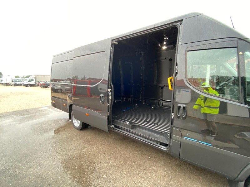 Товарно комбе Iveco 35C18H: слика 14