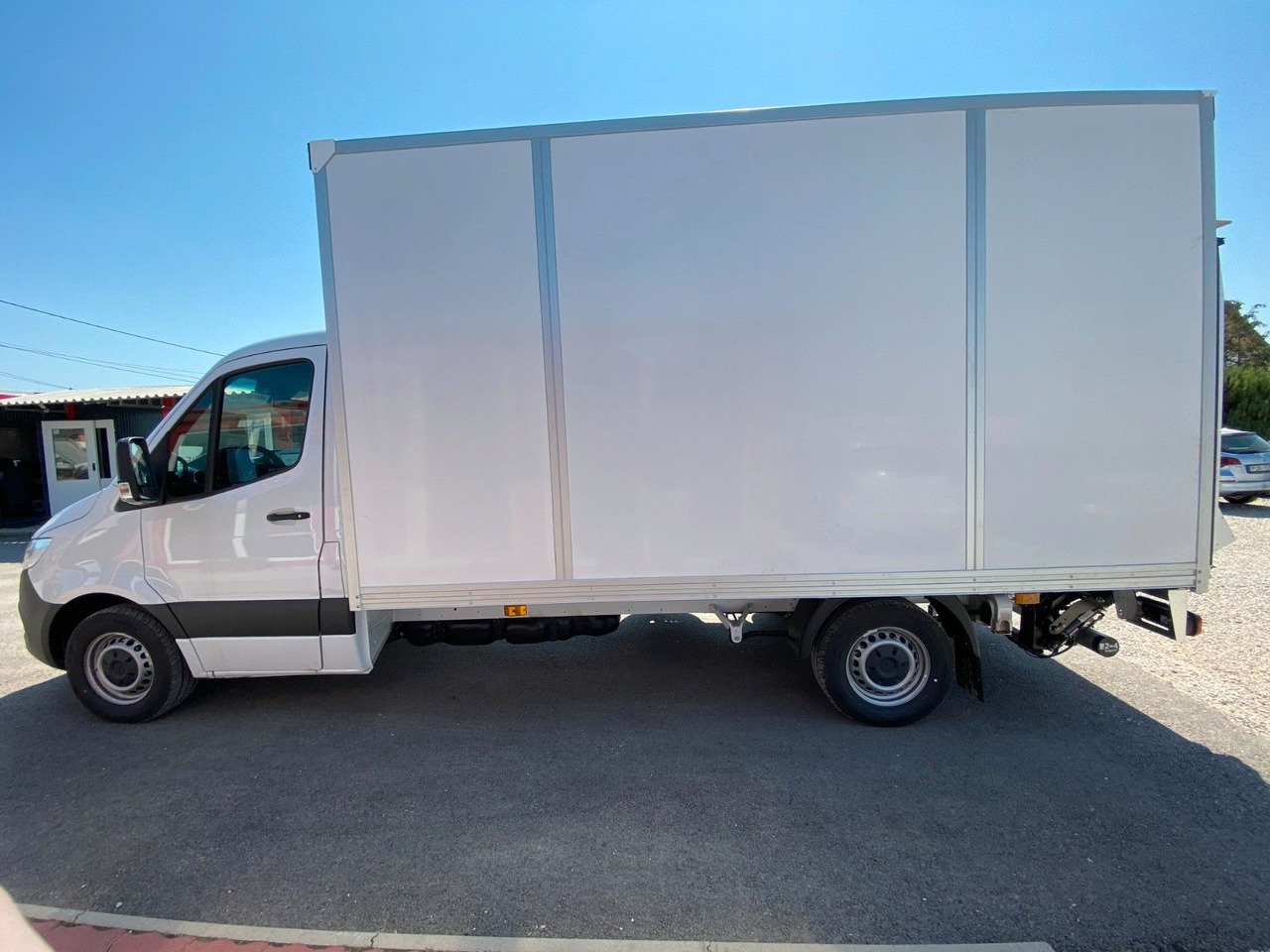 Mercedes-Benz Sprinter 317 Koffer+LBW - Комбе фургон: слика 3 Mercedes-Benz Sprinter 317 Koffer+LBW - Комбе фургон: слика 3