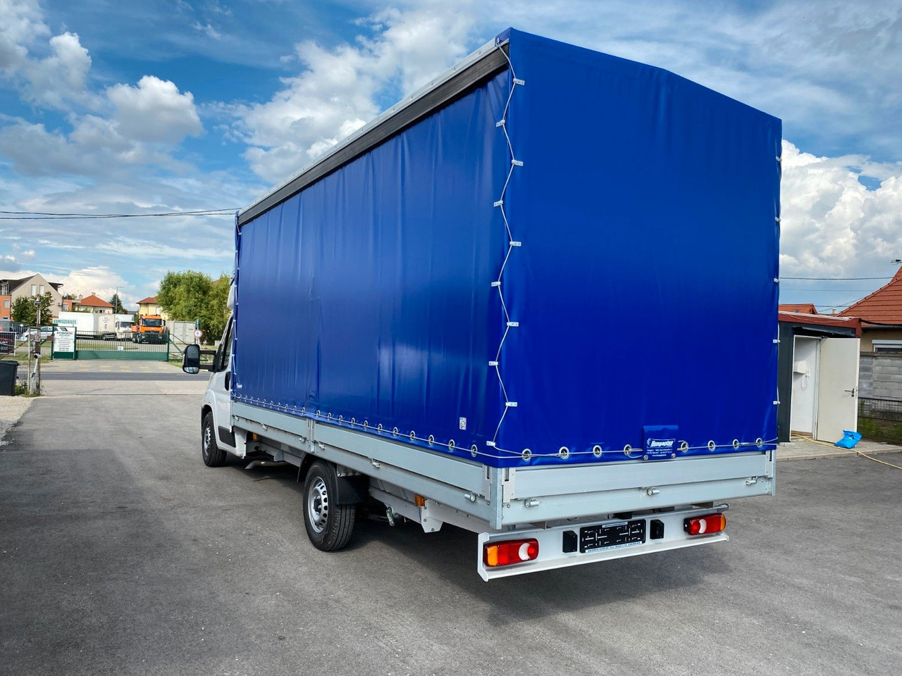 Peugeot BOXER CHC L4 HEAVY PRITSCHE+PLANE+SCHLAFKABINE - Комбе со церада: слика 4 Peugeot BOXER CHC L4 HEAVY PRITSCHE+PLANE+SCHLAFKABINE - Комбе со церада: слика 4