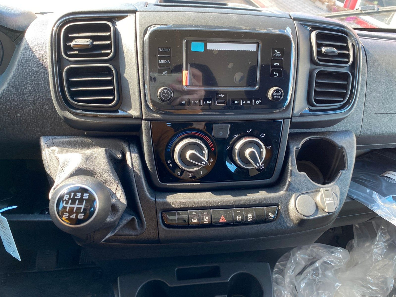 Peugeot BOXER CHDC L4 HEAVY PRITSCHE - Комбе со отворен сандак, Комби со двојна кабина: слика 3 Peugeot BOXER CHDC L4 HEAVY PRITSCHE - Комбе со отворен сандак, Комби со двојна кабина: слика 3