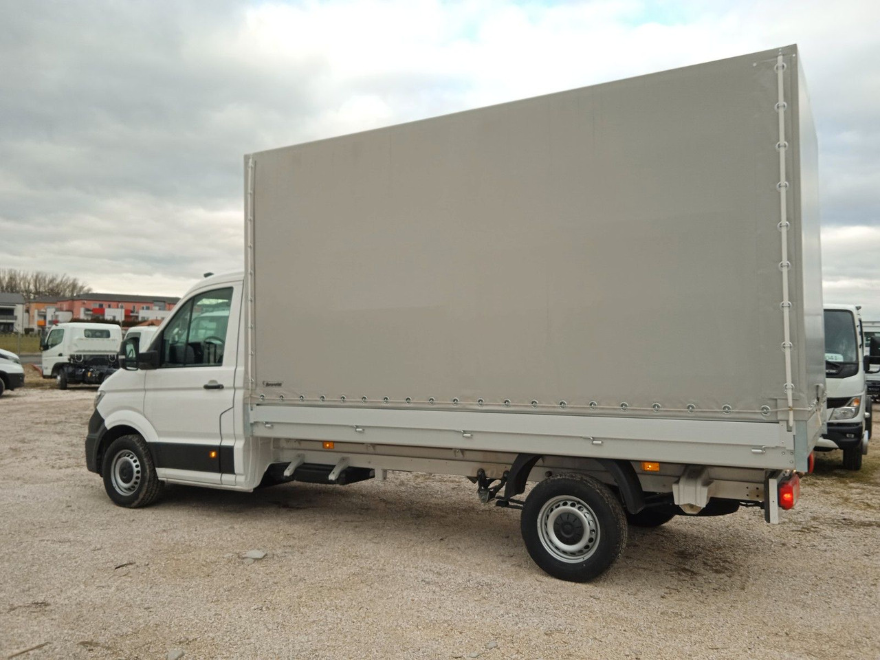 Volkswagen Crafter L4 Pritsche und Plane 140Ps SOFORT - Комбе со церада: слика 3 Volkswagen Crafter L4 Pritsche und Plane 140Ps SOFORT - Комбе со церада: слика 3