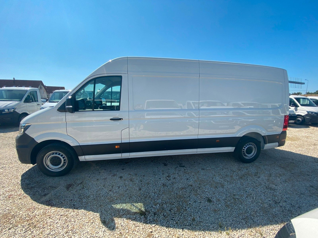 Volkswagen Crafter L4H3 Kastenwagen 2.0 TDI 177Ps Sofort - Товарно комбе: слика 3 Volkswagen Crafter L4H3 Kastenwagen 2.0 TDI 177Ps Sofort - Товарно комбе: слика 3