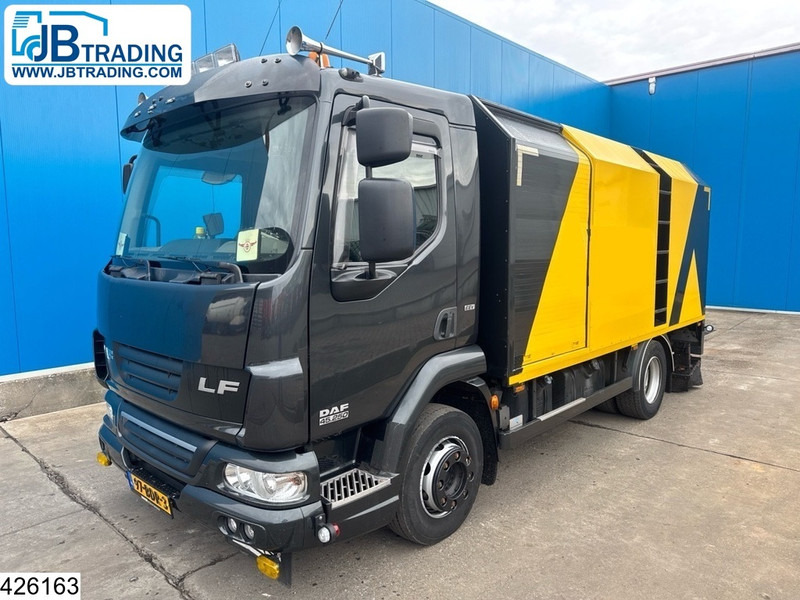 DAF LF45 250 EURO 5, Manual, Bitumen sprayer - Камион цистерна: слика 1 DAF LF45 250 EURO 5, Manual, Bitumen sprayer - Камион цистерна: слика 1