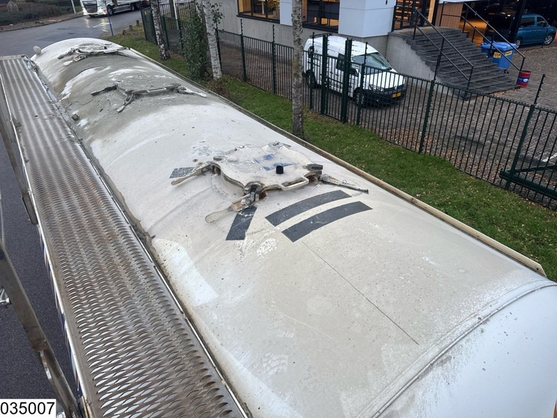 Полуприколка цистерна Feldbinder Silo 40.000 Liter, 3 Comp: слика 10 Полуприколка цистерна Feldbinder Silo 40.000 Liter, 3 Comp: слика 10