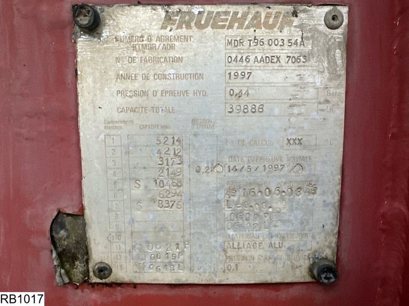 Fruehauf Fuel 39886 Liter, 7 Compartments - Полуприколка цистерна: слика 4 Fruehauf Fuel 39886 Liter, 7 Compartments - Полуприколка цистерна: слика 4