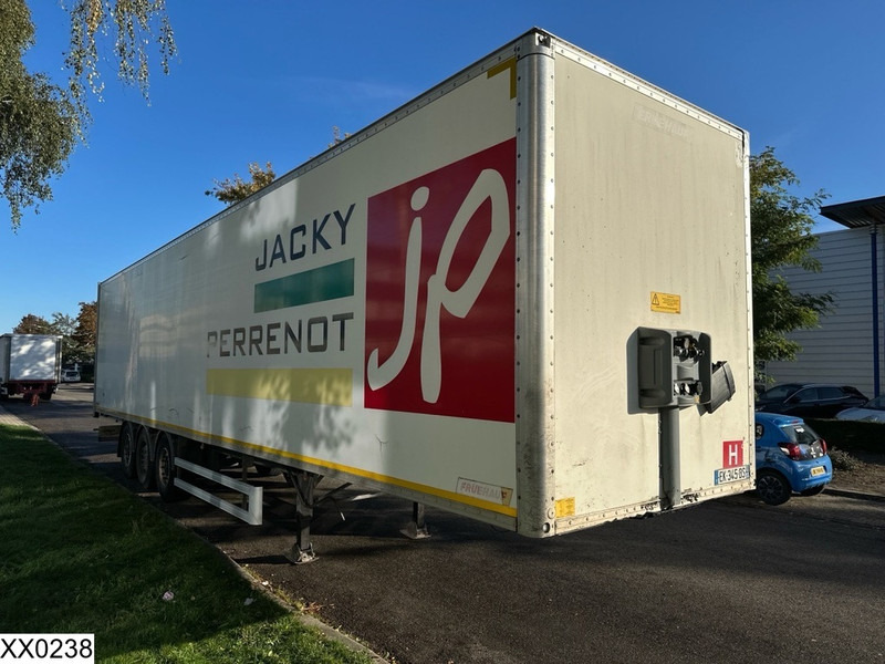 Fruehauf gesloten bak - Полуприколка сандучар: слика 2 Fruehauf gesloten bak - Полуприколка сандучар: слика 2