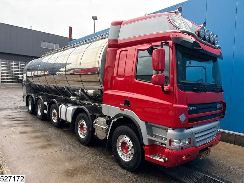 Ginaf X 5250 SE 10x4, EURO 5, 33.500 liter, Parcisa, Milk - Камион цистерна: слика 2 Ginaf X 5250 SE 10x4, EURO 5, 33.500 liter, Parcisa, Milk - Камион цистерна: слика 2