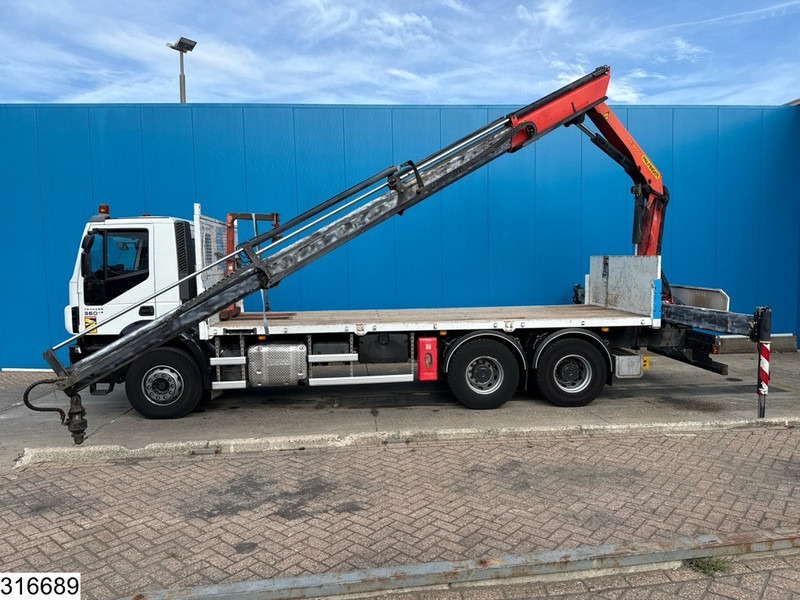 Iveco Trakker 360 6x4, EURO 6, Palfinger, Remote - Камион со платформа, Камион со кран: слика 3 Iveco Trakker 360 6x4, EURO 6, Palfinger, Remote - Камион со платформа, Камион со кран: слика 3