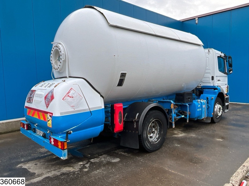 Mercedes-Benz Axor 1829 3 Pedals, Retarder, Steel suspension - Камион цистерна: слика 2 Mercedes-Benz Axor 1829 3 Pedals, Retarder, Steel suspension - Камион цистерна: слика 2