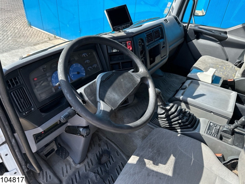 Renault Premium 270 Euro 3, Fuel, Manual, 13500 Liter, 4 Comp - Камион цистерна: слика 5 Renault Premium 270 Euro 3, Fuel, Manual, 13500 Liter, 4 Comp - Камион цистерна: слика 5