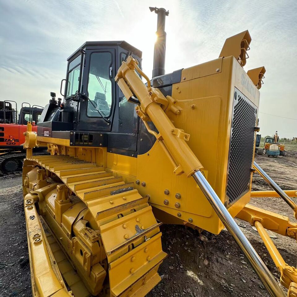 SHANTUI Equipped With Heavy Blade & Ripper For Dozing & Ripping ,high quality,second hand, low working hoursSD22 - Булдожер: слика 4 SHANTUI Equipped With Heavy Blade & Ripper For Dozing & Ripping ,high quality,second hand, low working hoursSD22 - Булдожер: слика 4