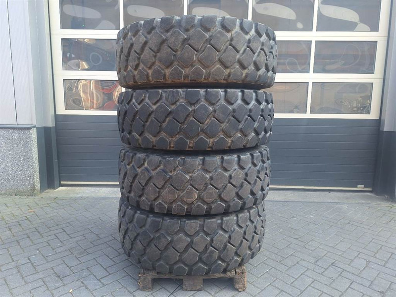 Ahlmann AZ150-MTP 17.5R25-Tire/Reifen/Band - Гуми и бандажи за Градежна машина: слика 1 Ahlmann AZ150-MTP 17.5R25-Tire/Reifen/Band - Гуми и бандажи за Градежна машина: слика 1
